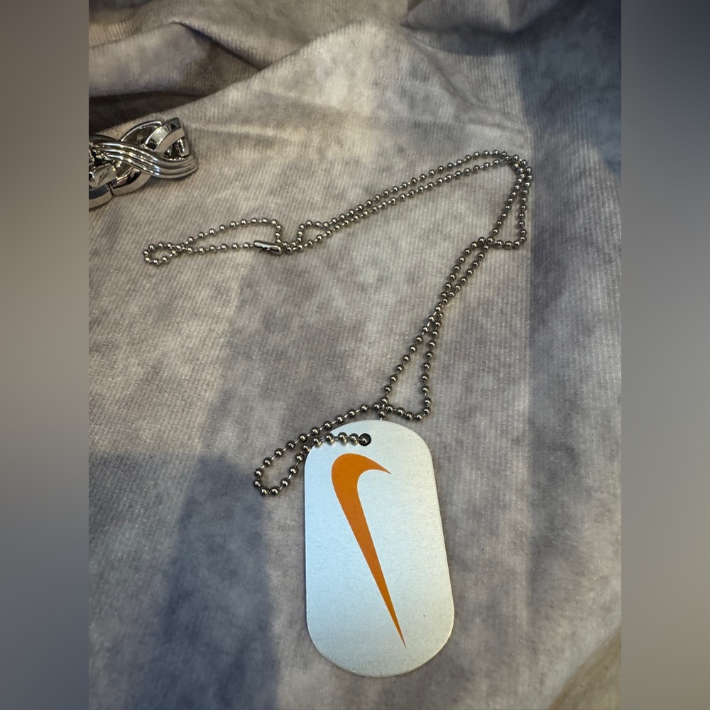 Nike Silver Necklace Shock beaded necklace new